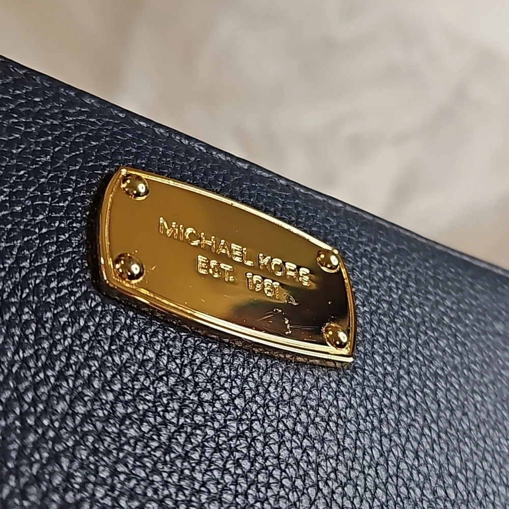 Michael Kors Zip Around Wallet clutch NAVY BLUE Gold Hardware - Picture 6 of 12